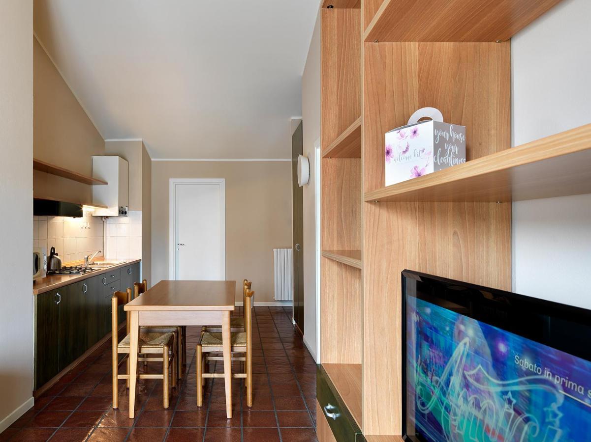 Residence Il Melograno 마네르바 델 가르다 외부 사진