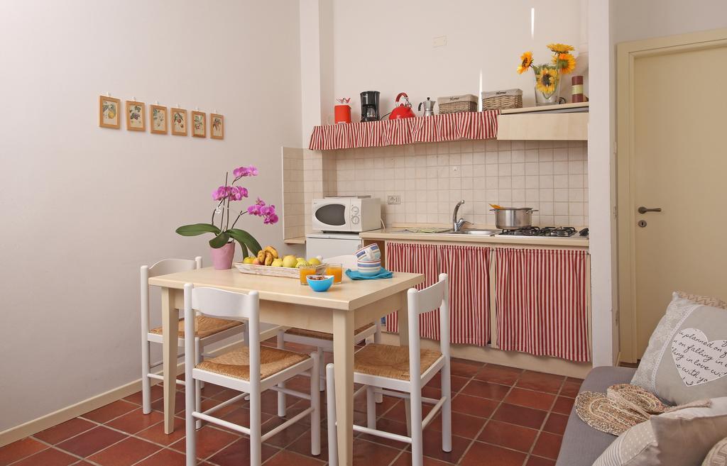 Residence Il Melograno 마네르바 델 가르다 외부 사진